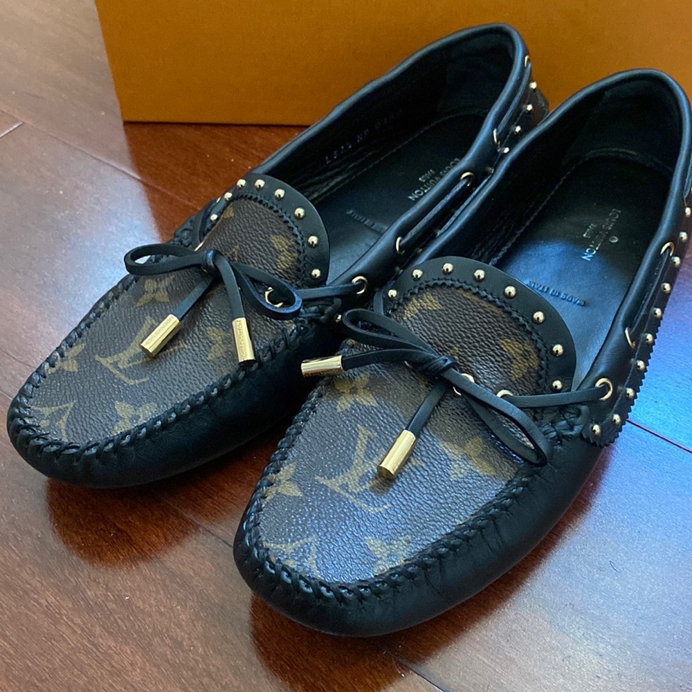 Louis Vuitton Gloria Loafers size 7.5W